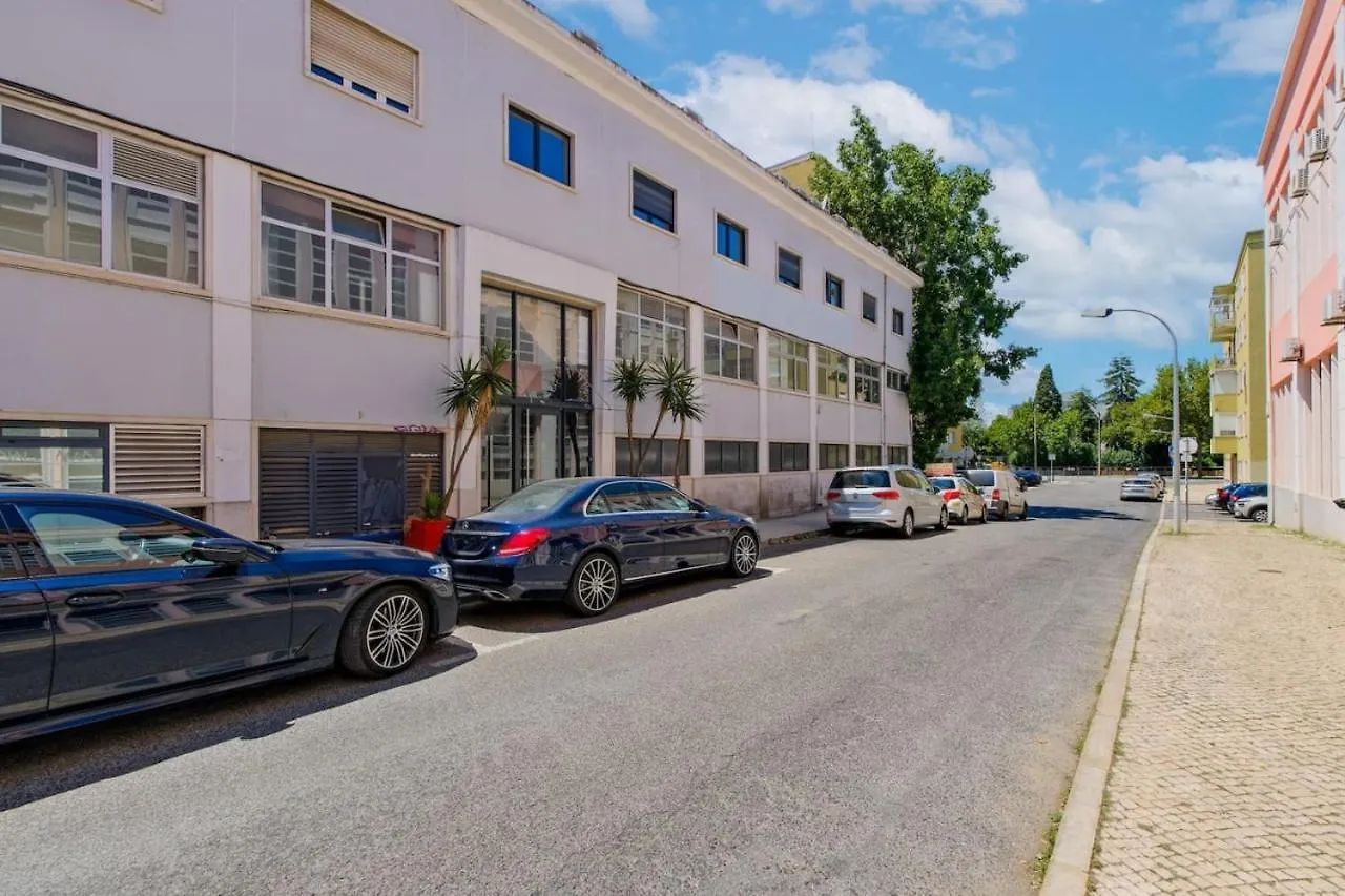 Apartment Lovely Studio Fully Equipped Near Subway N8 Lisbon Portugal