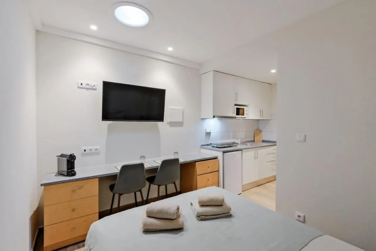 Lovely Studio Fully Equipped Near Subway N8 Lisbon