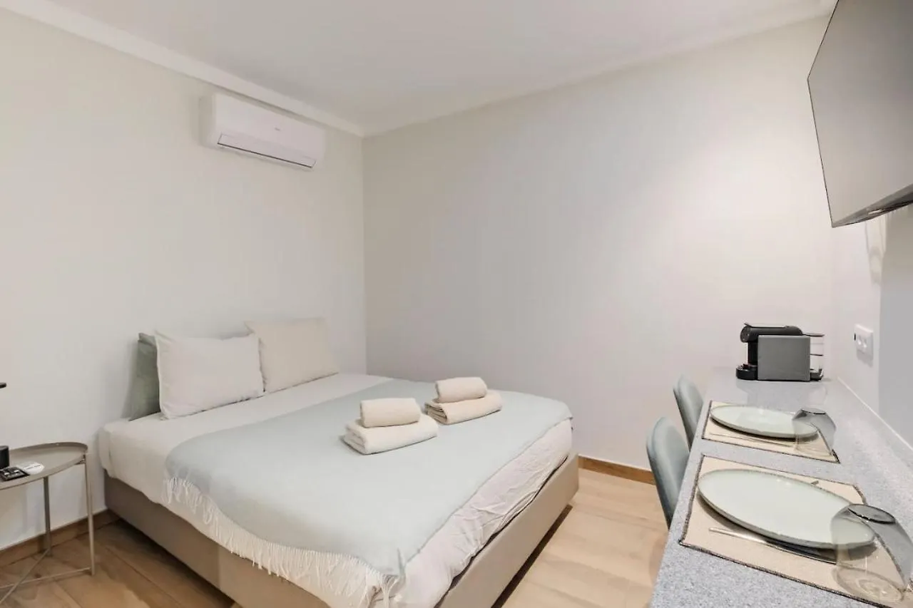 Lovely Studio Fully Equipped Near Subway N8 Lisbon Portugal
