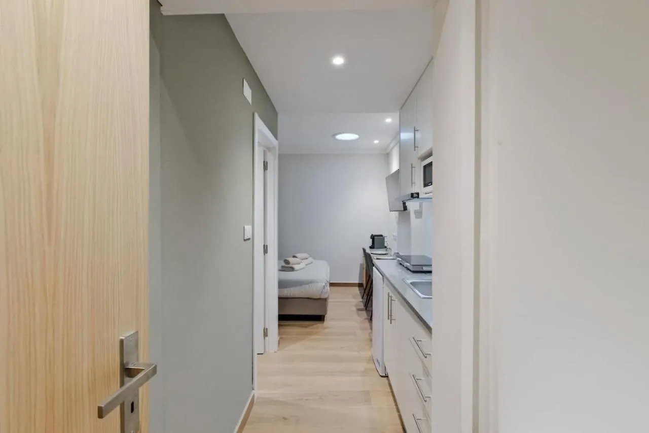 Lovely Studio Fully Equipped Near Subway N8 Lisbon 0*,  Portugal